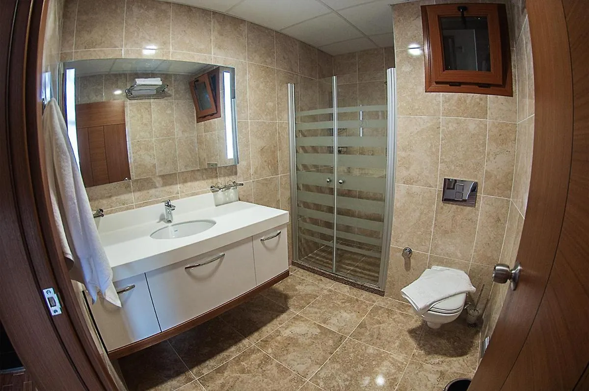 Ürkmez Alptekin Otel